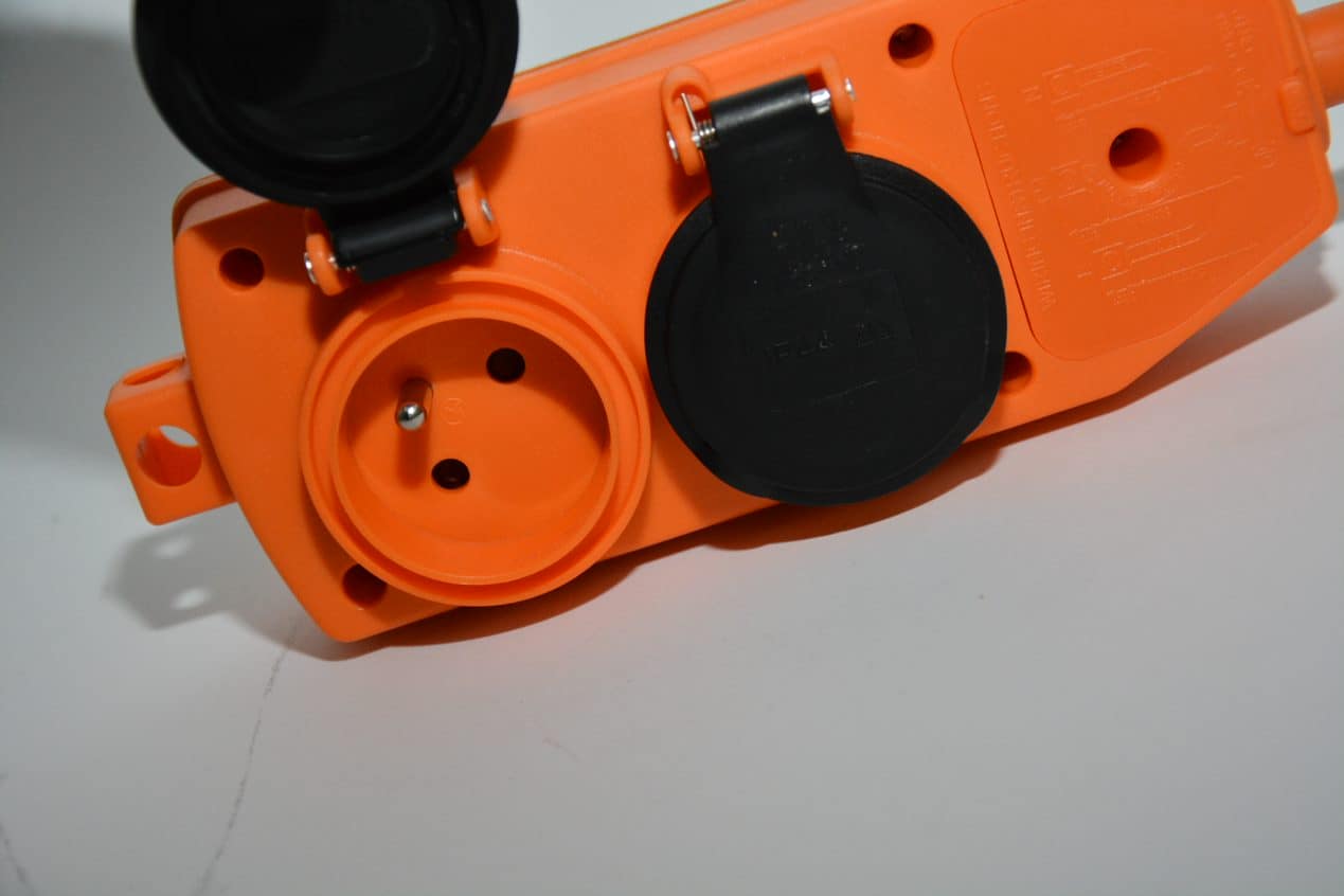 Verlängerungskabel H05VV-F 3G1,5 mm² 40m mit orangefarbenem Abzweig – Bild 5